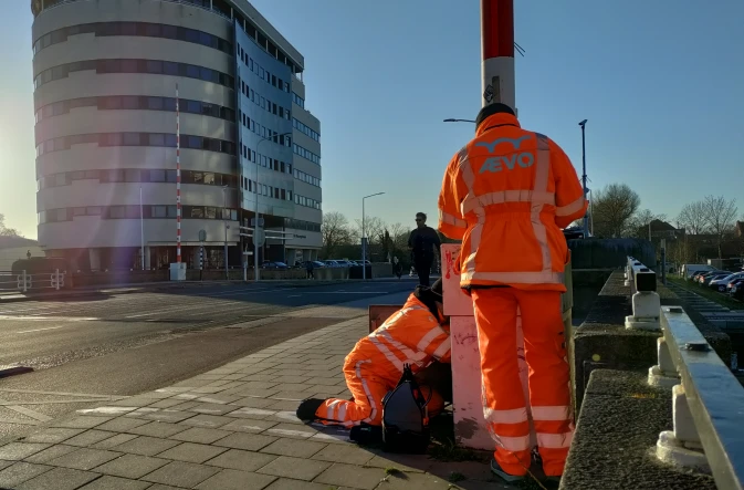 Gerenoveerde afsluitbomen voor 4 bruggen in Den Haag